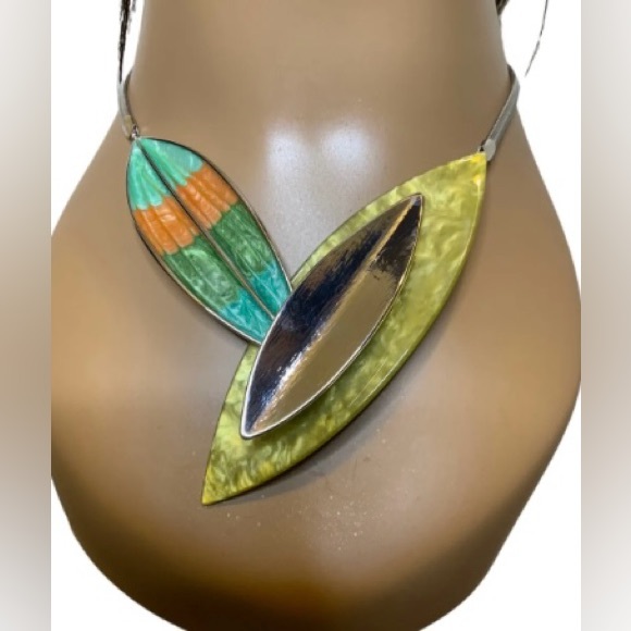 Enamel Leaf Statement Necklace And Earring Set - Picture 2 of 4